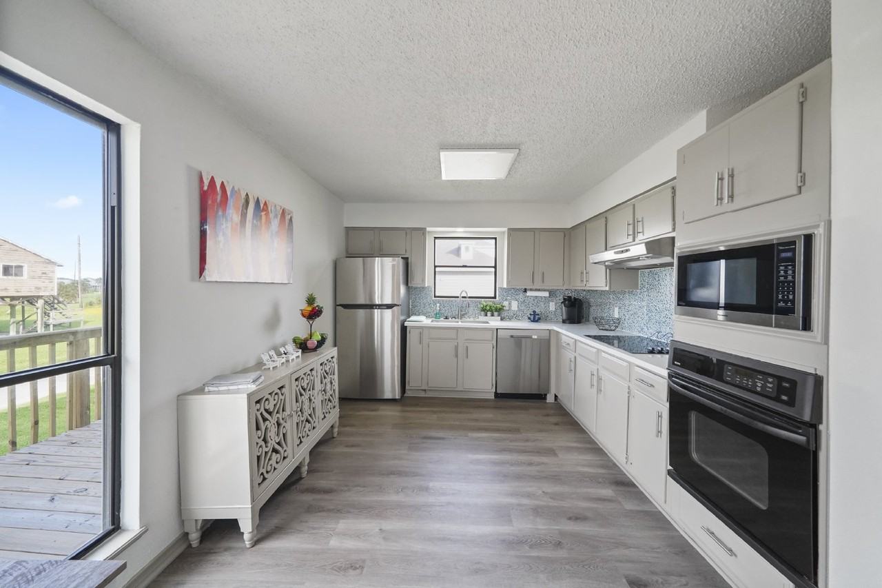 4126 San Jacinto Dr - Photo 3 of 16