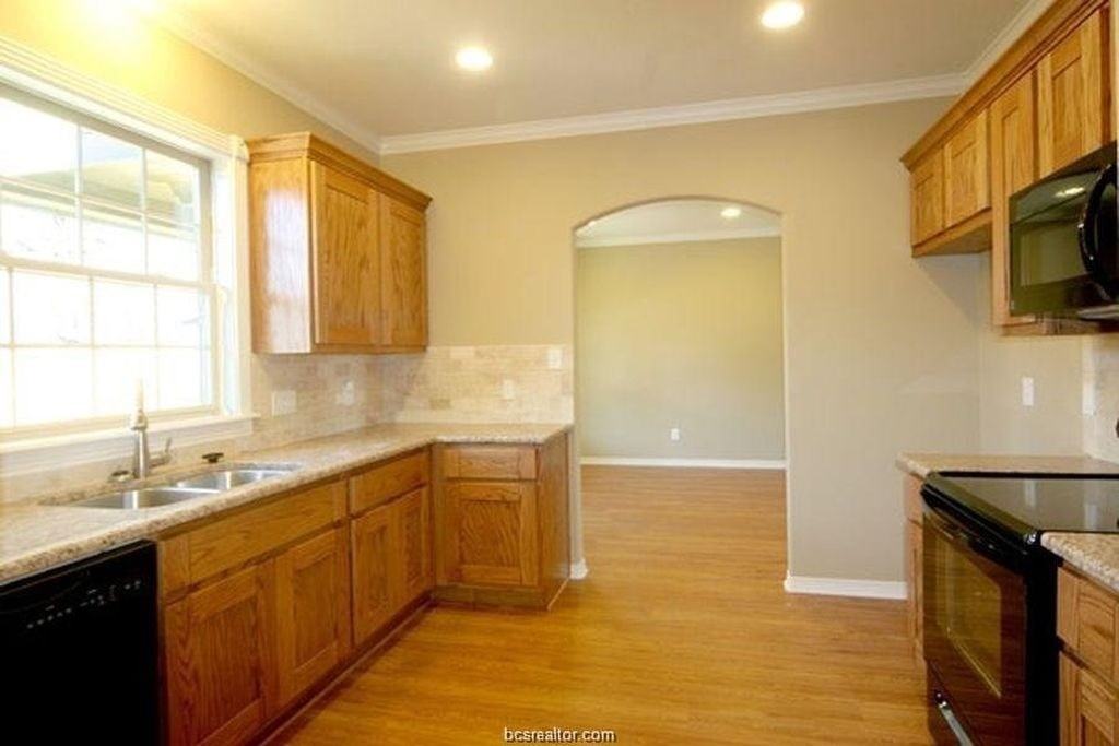 4103 Whispering Creek Dr - Photo 3 of 6