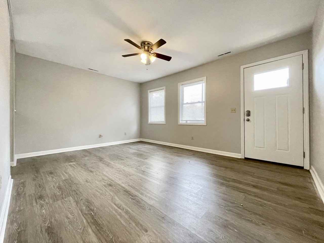 2155 Valley St - Photo 2 of 15