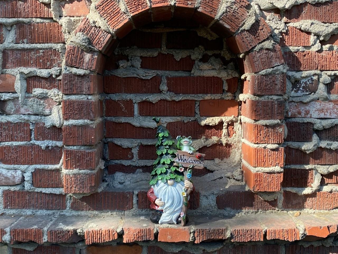 317 N Hollywood Way - Photo 2 of 31