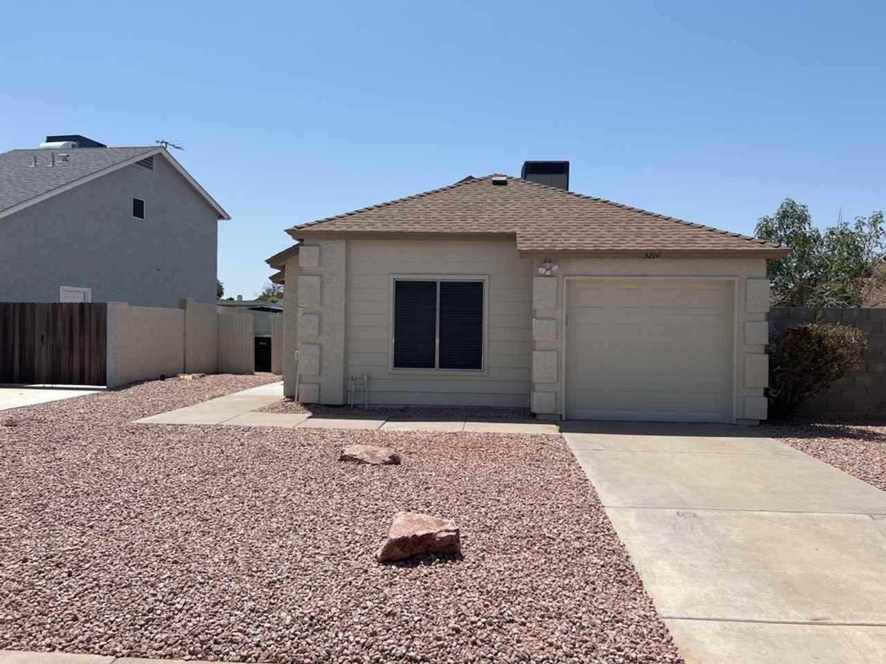 3214 N Ash Dr - Photo 2 of 25