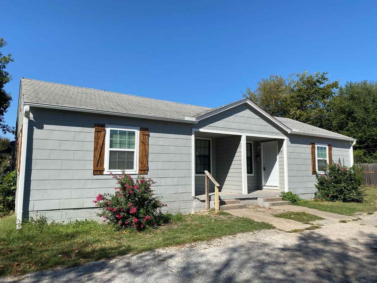 7137 E Newton St - Photo 2 of 32