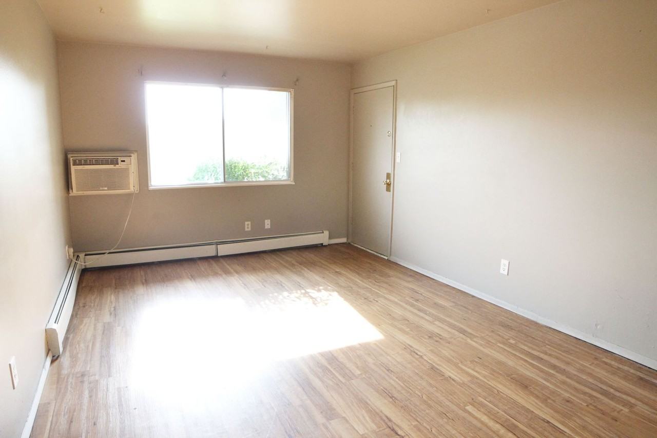 2909 Sumac St #A-#D-213 - Photo 2 of 9