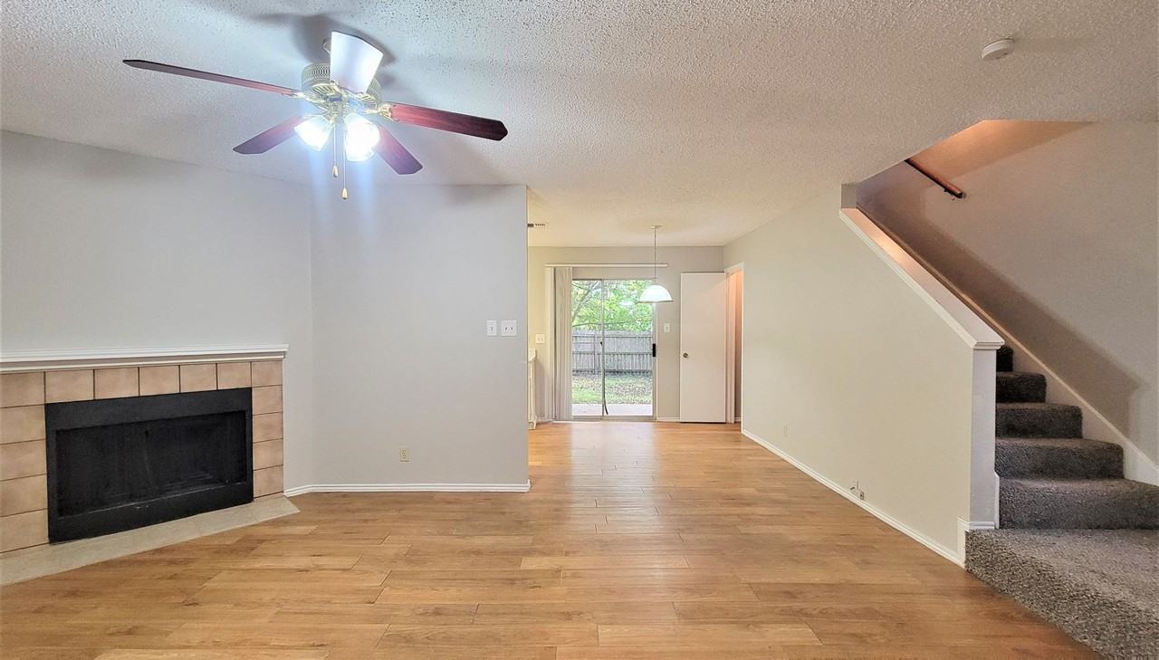 7016 Elmbank - Photo 2 of 13