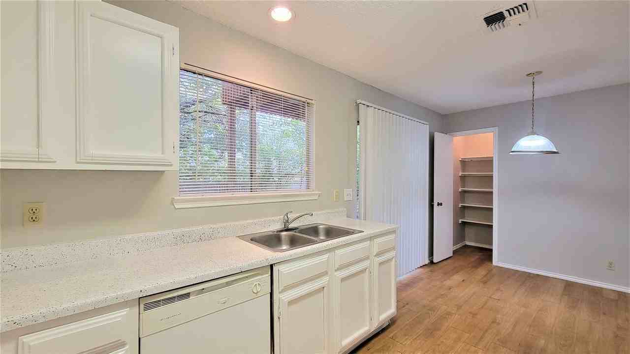 7016 Elmbank - Photo 5 of 13