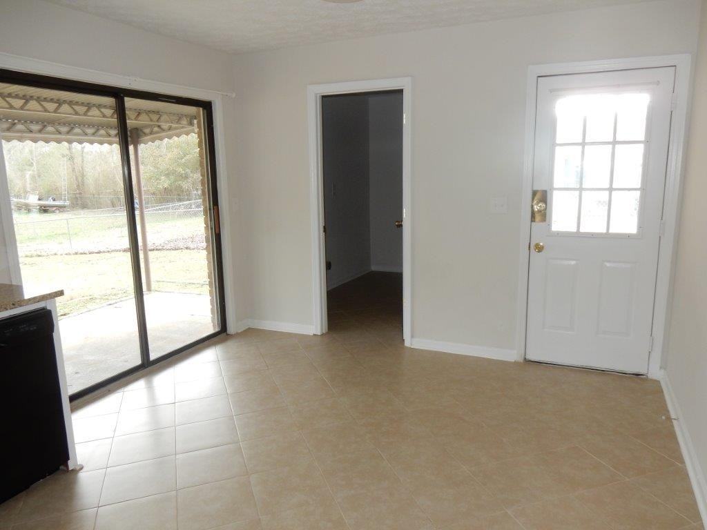 8110 Trafalgar Way - Photo 7 of 18