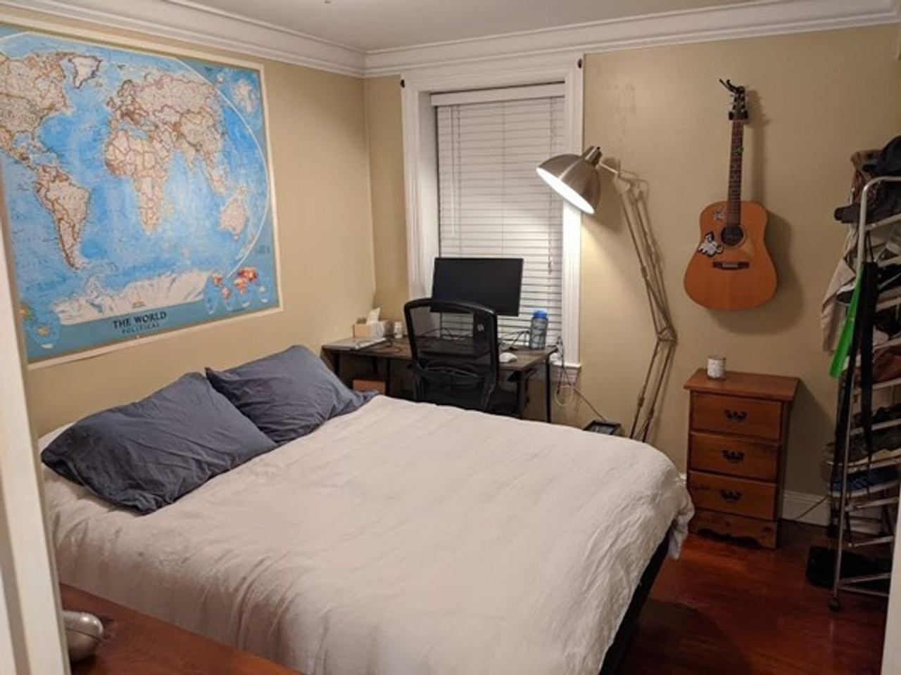 135 Salem St - Photo 5 of 11