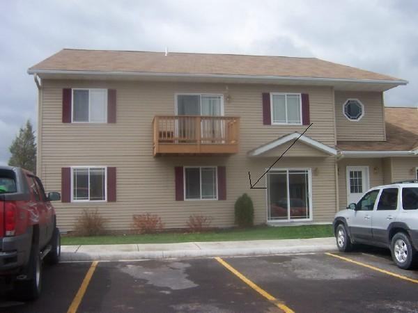24 Diane Rd Apt B - Photo 2 of 12