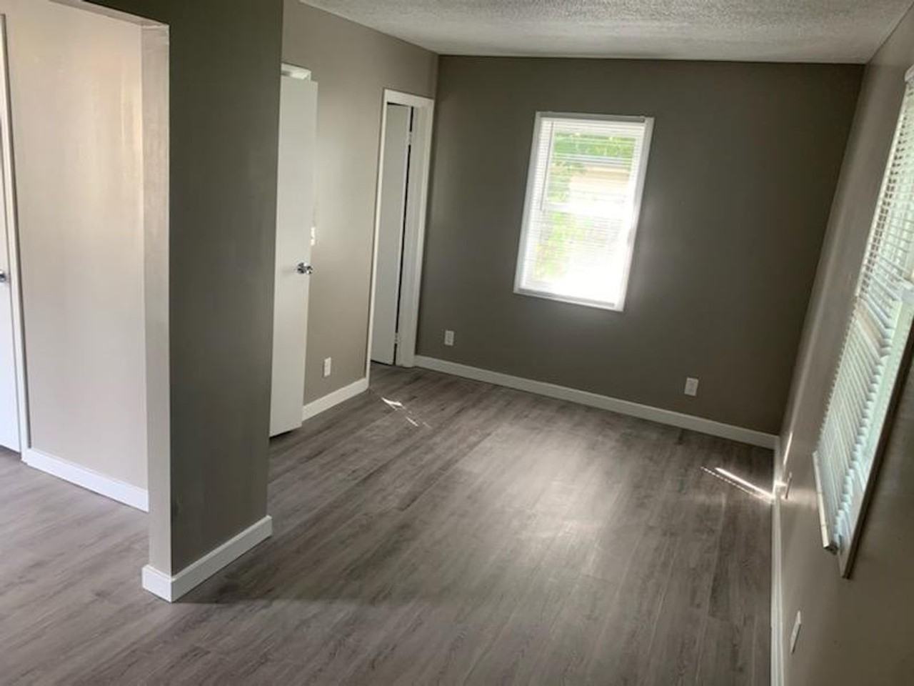 1111 N Philips St - Photo 5 of 8