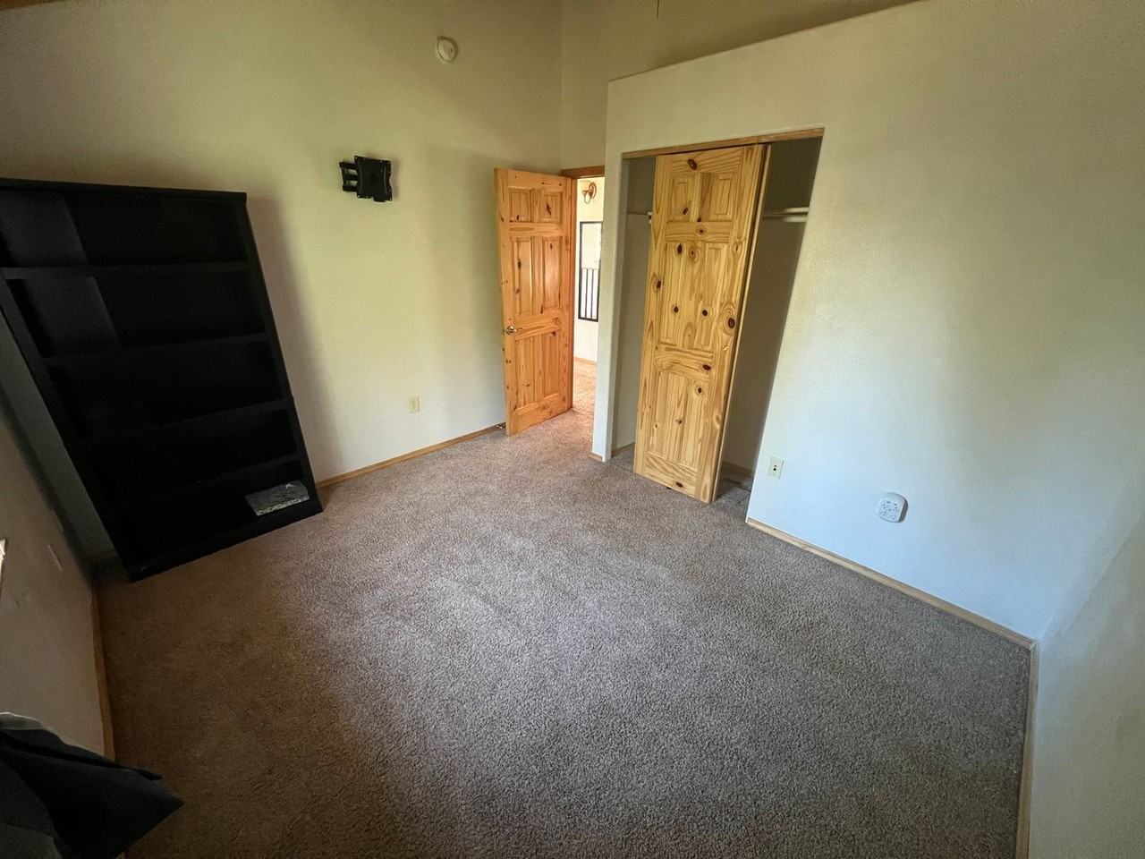 3631 Redstone Rd - Photo 4 of 14