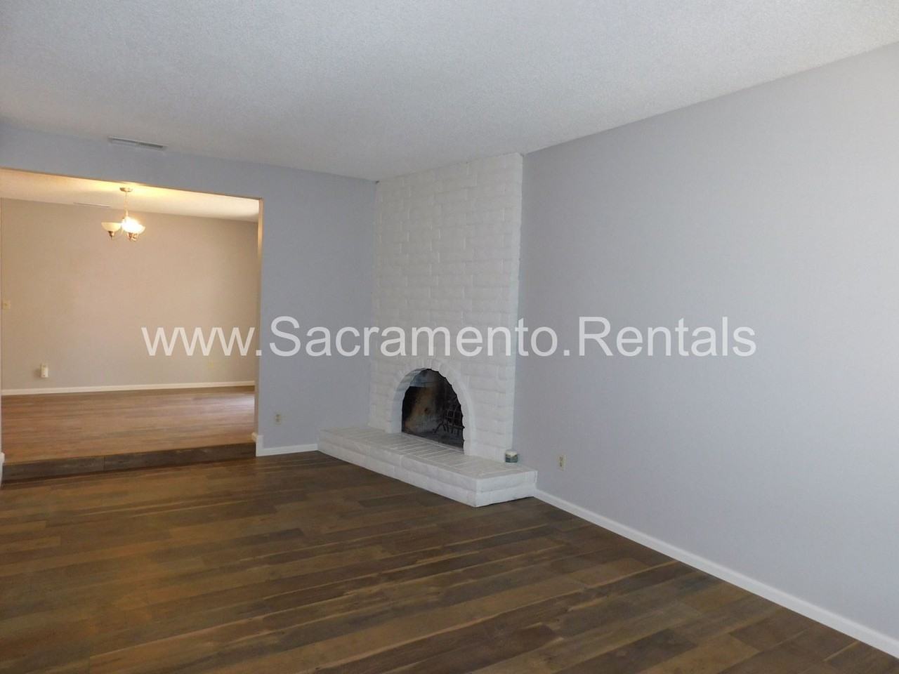 6419 Hillsdale Blvd - Photo 2 of 15