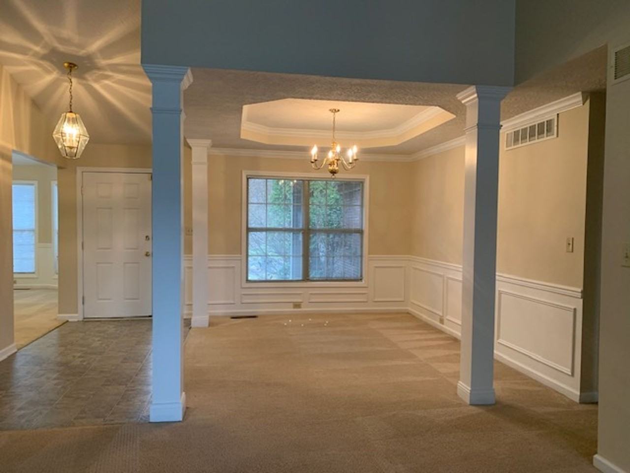 1009 Bryce Pt - Photo 2 of 21