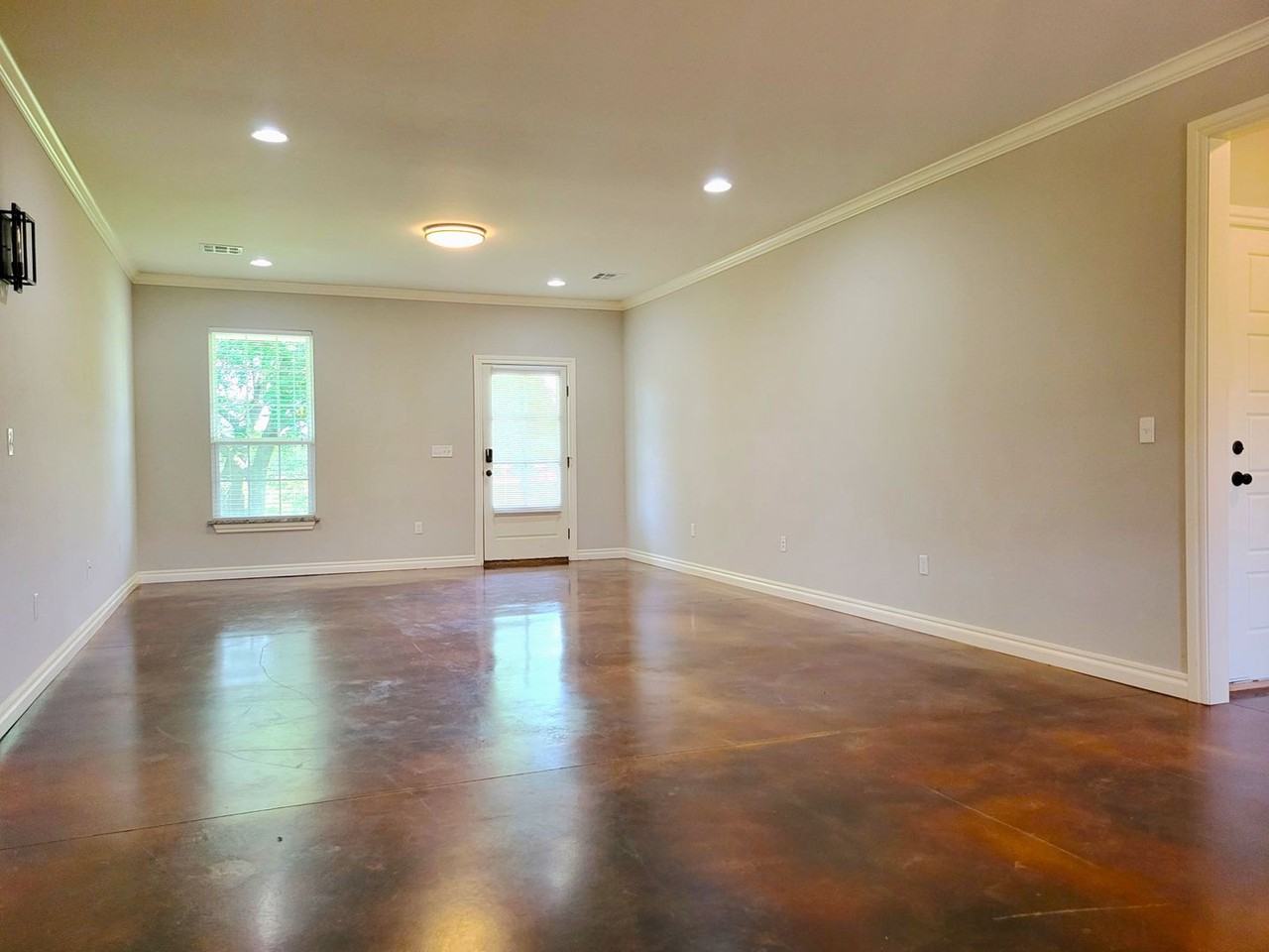 11 Lori Ln - Photo 3 of 17