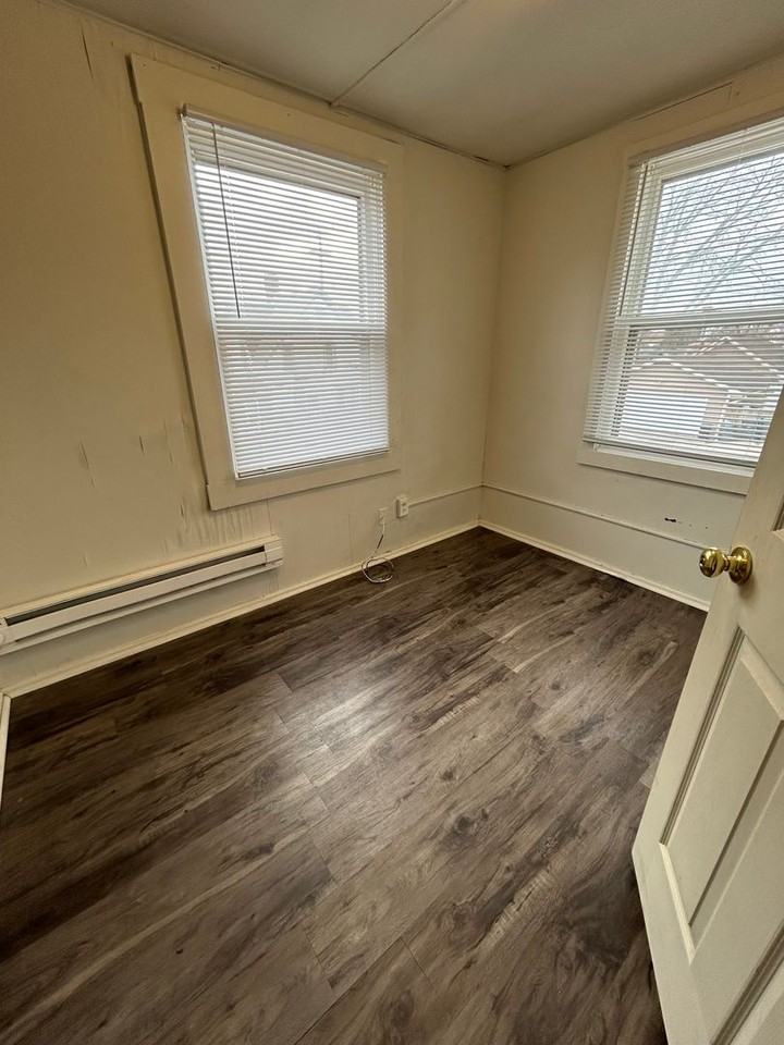 620 7th St S #3 - Photo 4 of 18