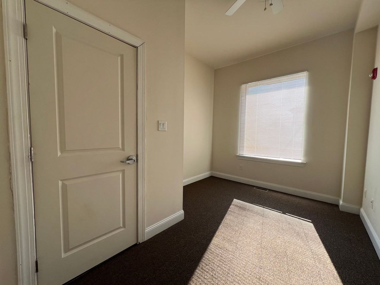 2007 N 16th St - Photo 3 of 6