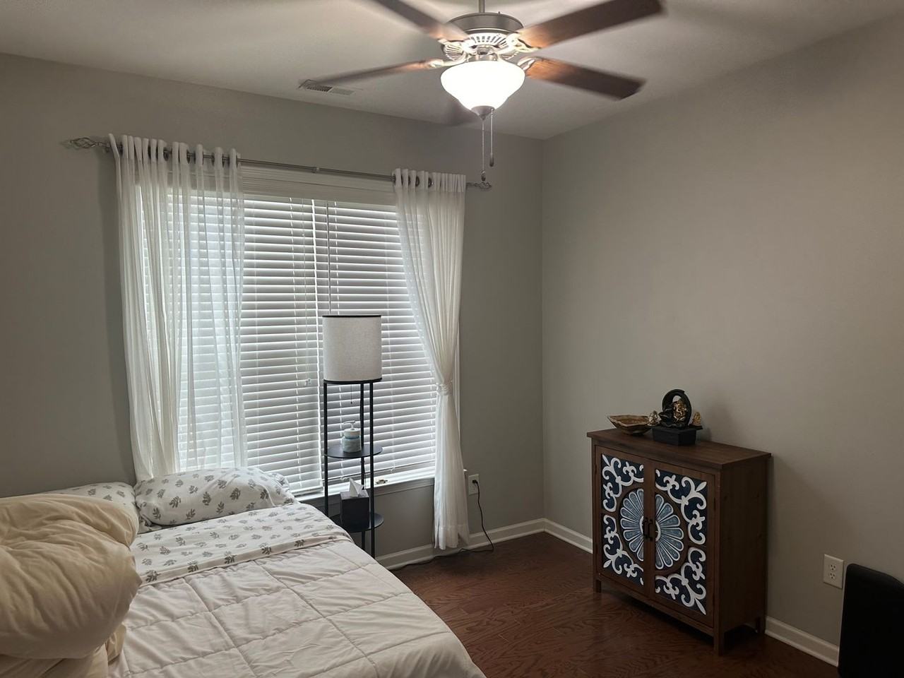 603 Suffolk Rd - Photo 4 of 9
