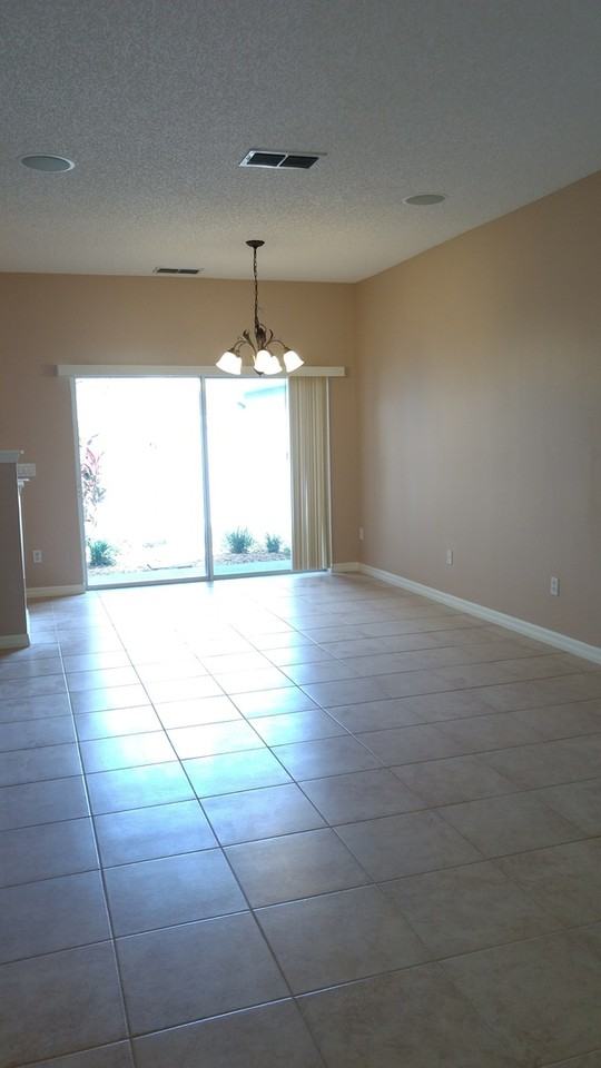 14651 Water Locust Dr - Photo 4 of 28