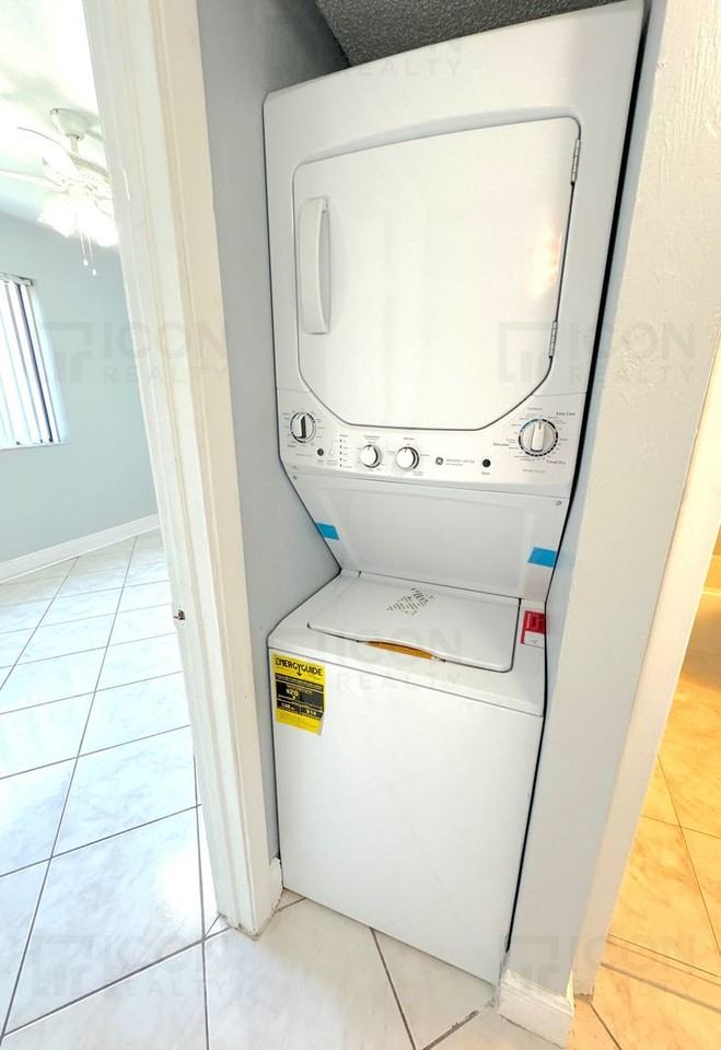 152 Nw 60th Ave #3 - Photo 7 of 12