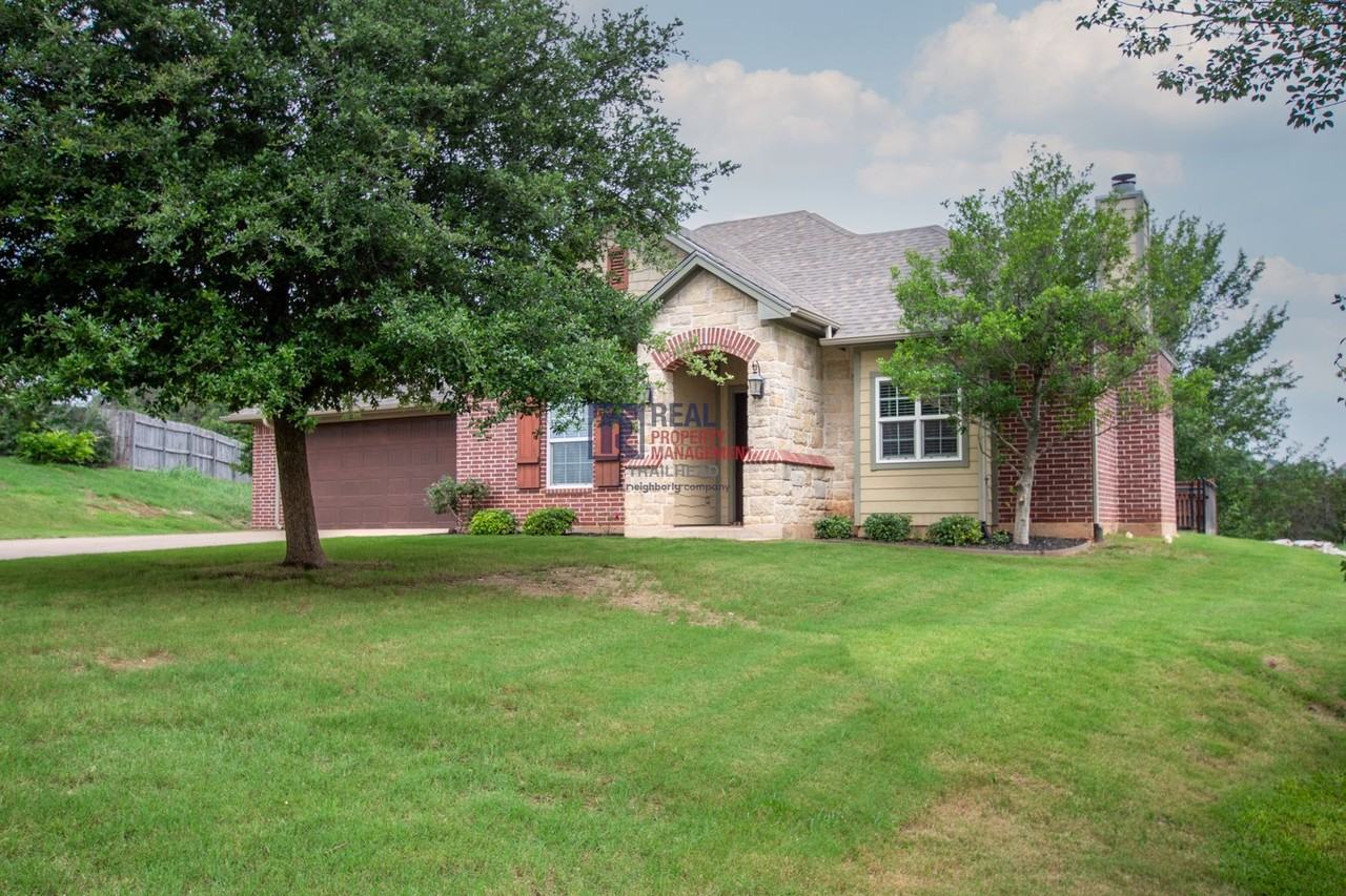 107 Apache Ct - Photo 2 of 20