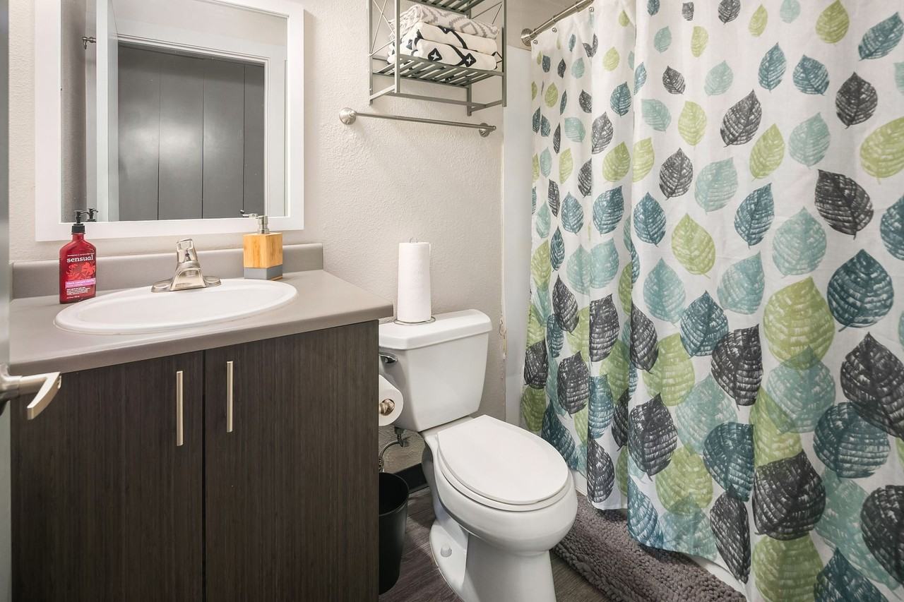 J160 Holdings LLC - Photo 5 of 50