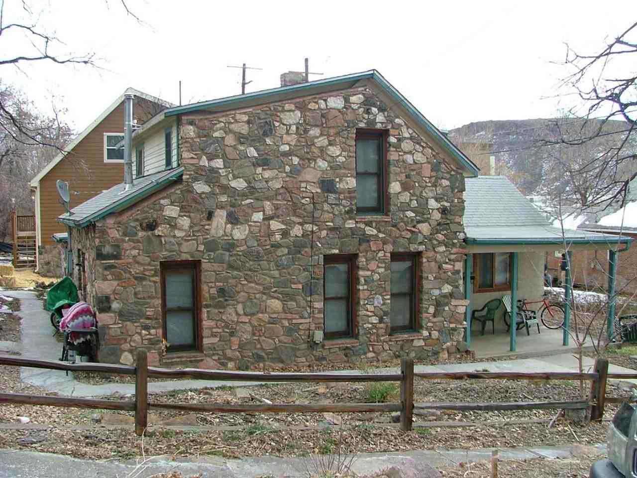 715 Arapahoe St - Photo 2 of 20