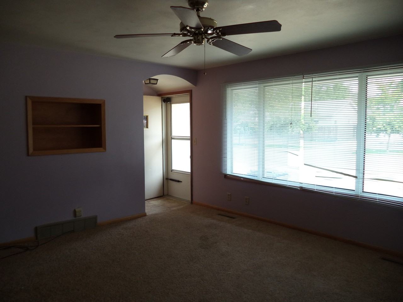 1224 6th Ave Ne - Photo 4 of 13