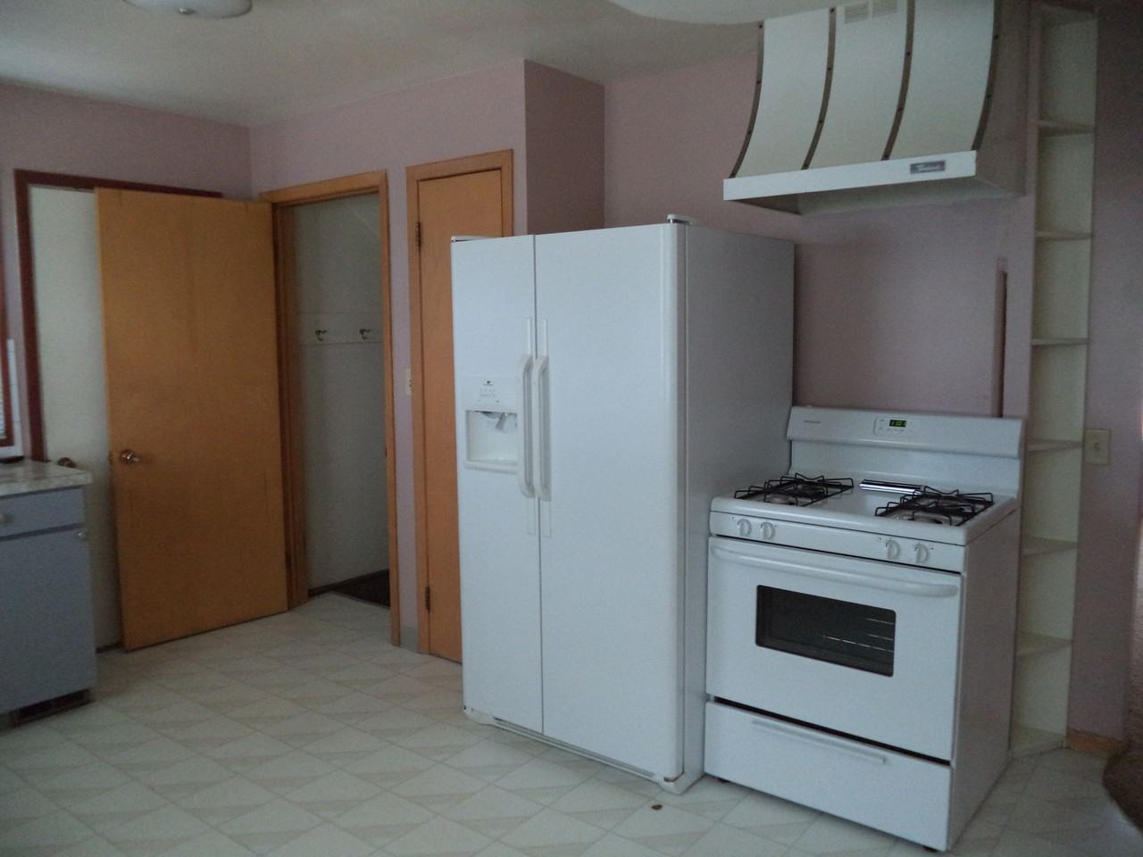 1224 6th Ave Ne - Photo 6 of 13