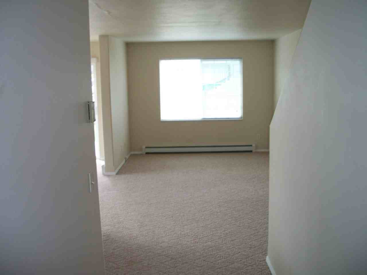 1308 W Babcock St - Photo 6 of 32