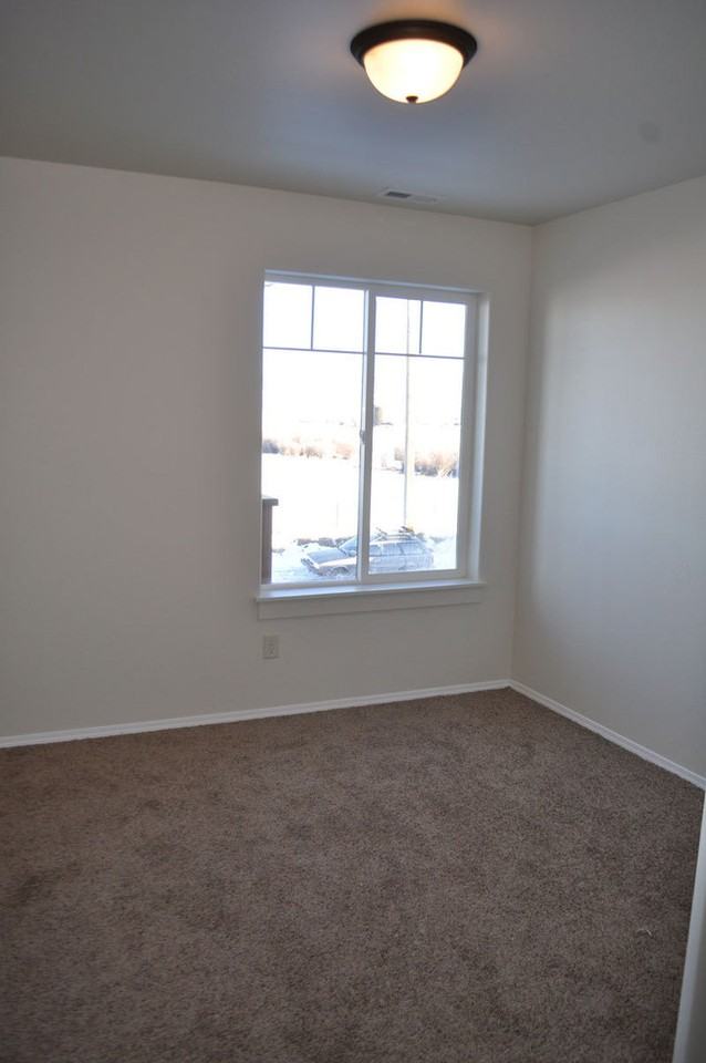 5673 Saxon Way - Photo 4 of 45