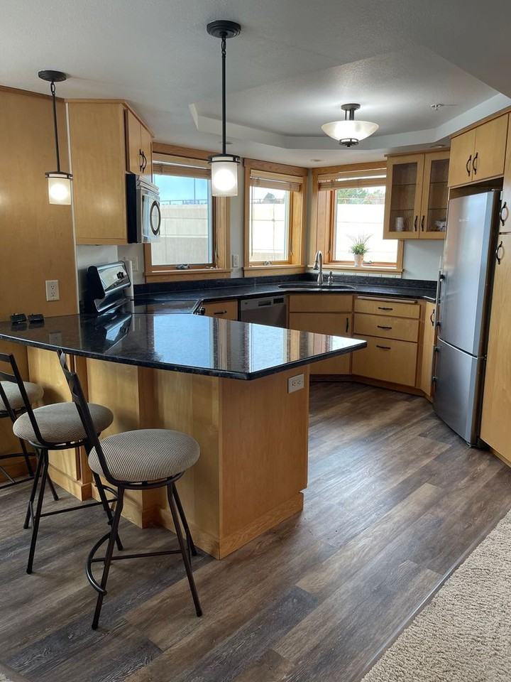 2126 Water St - Photo 3 of 13