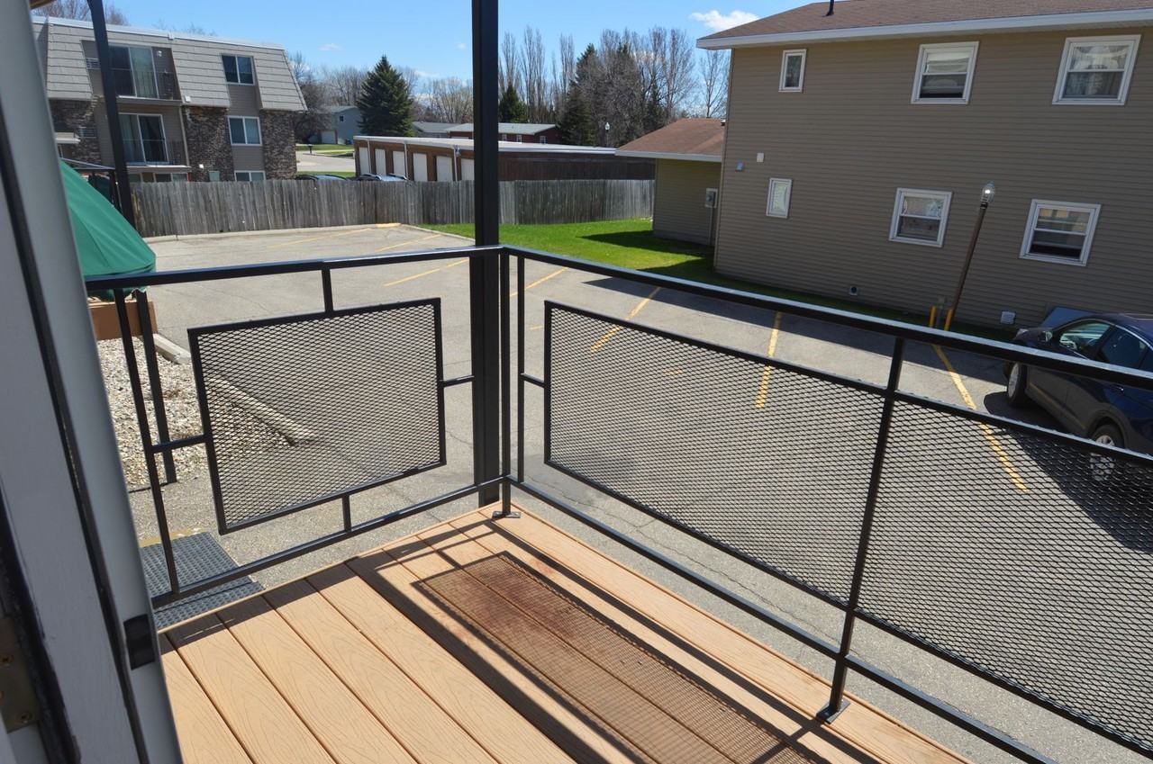 Evergreen Apartments - Photo 7 of 19