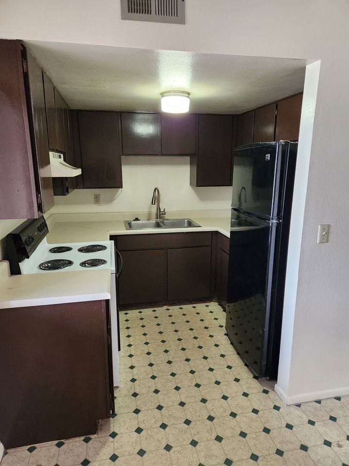 480 N Switzer Canyon Drive - Photo 3 of 8