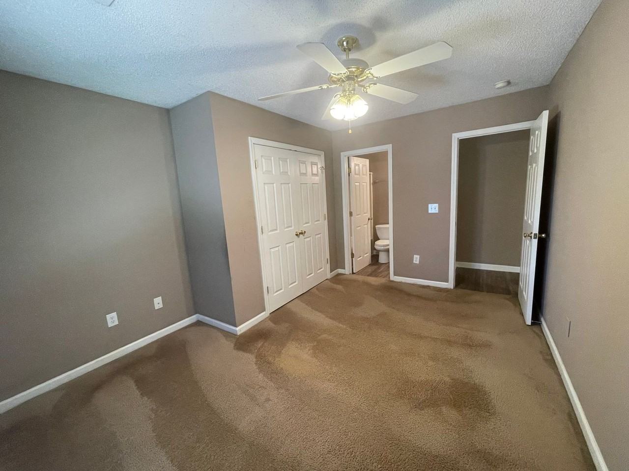 105 Water Oak Ln - Photo 3 of 5