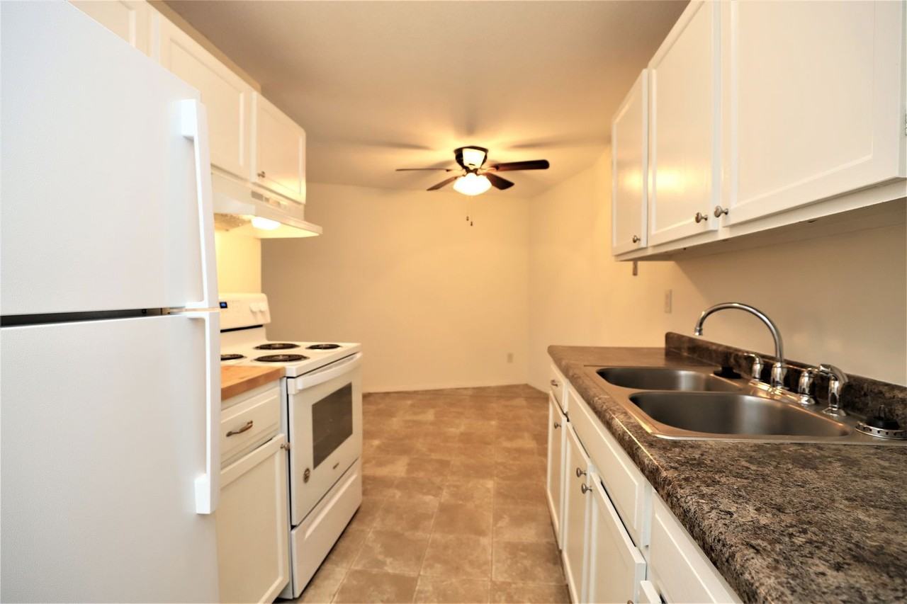 Virginian Apartments - Photo 5 of 34