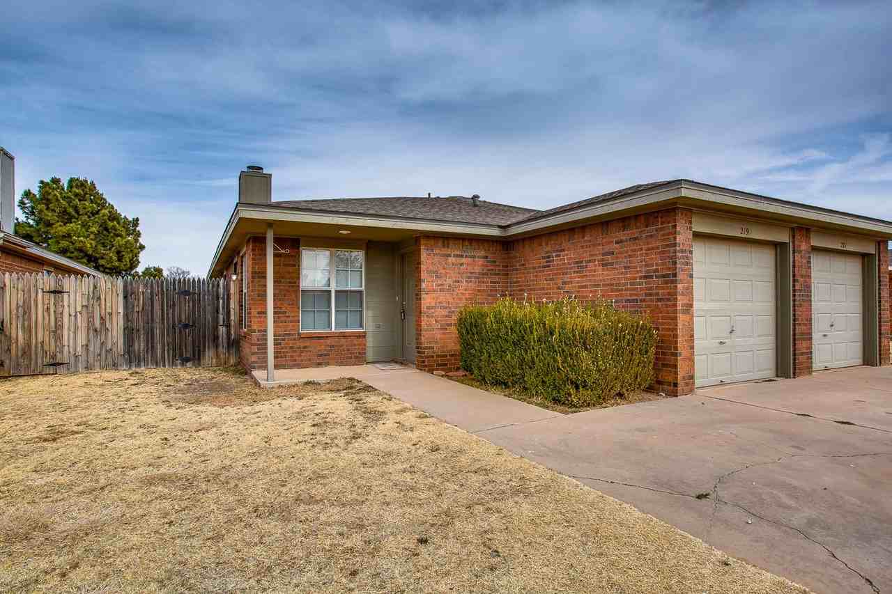 219 Grover Ave - Photo 2 of 16