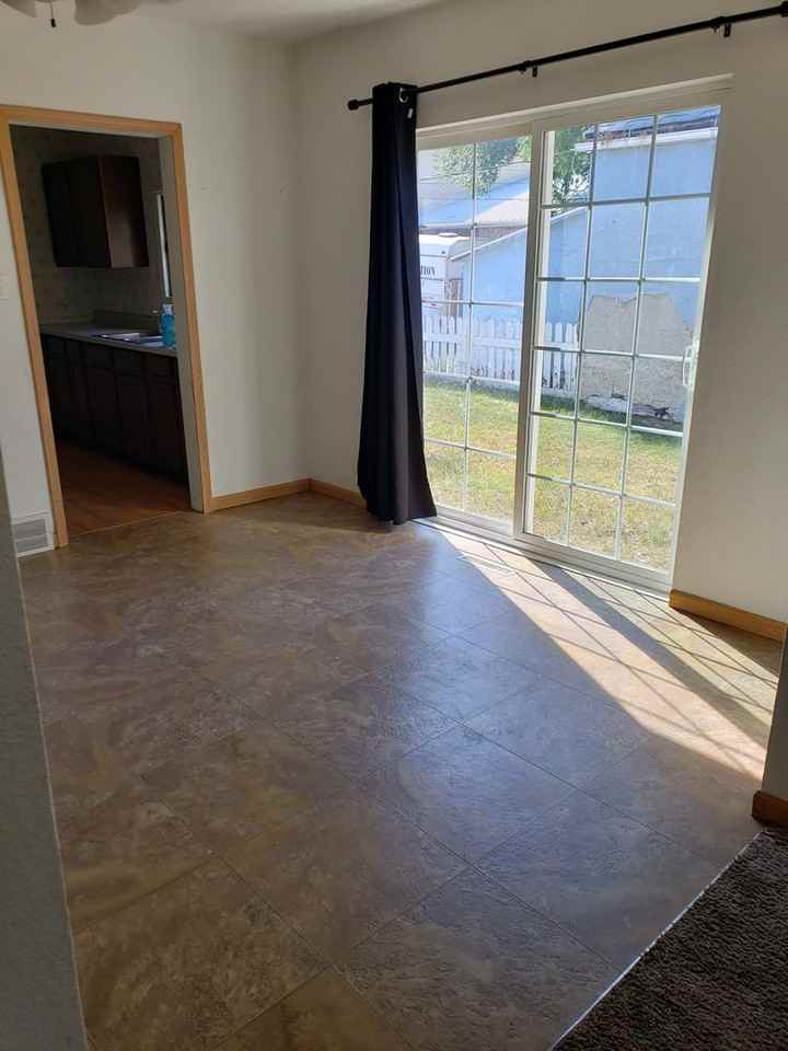 412 3rd Ave Nw - Photo 4 of 17