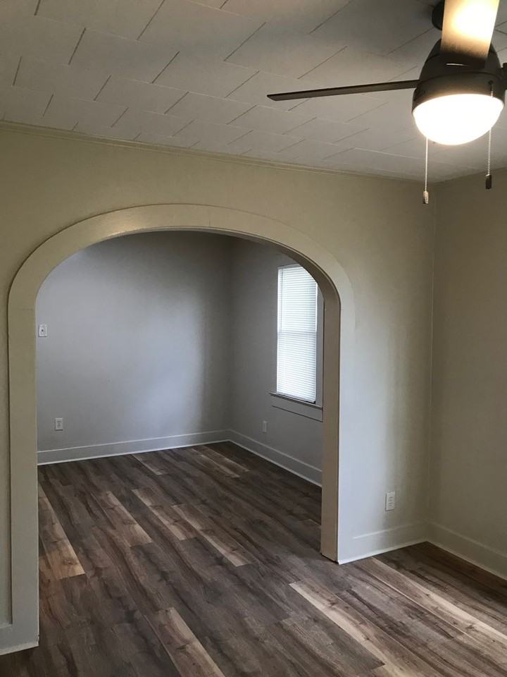 812 General Mouton Ave - Photo 2 of 17