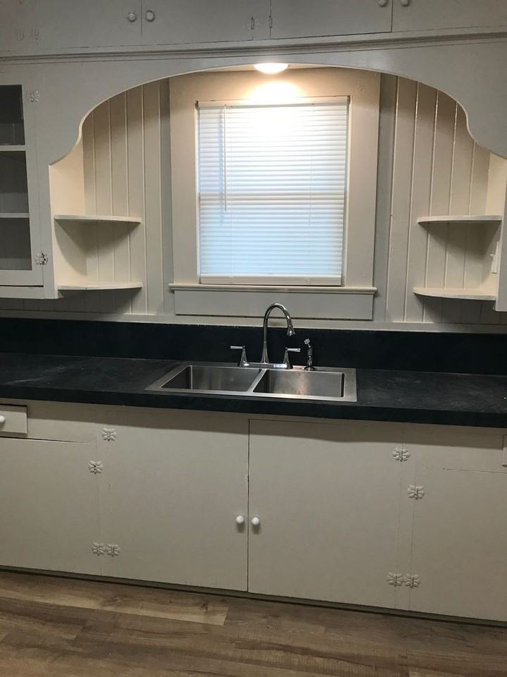 812 General Mouton Ave - Photo 7 of 17