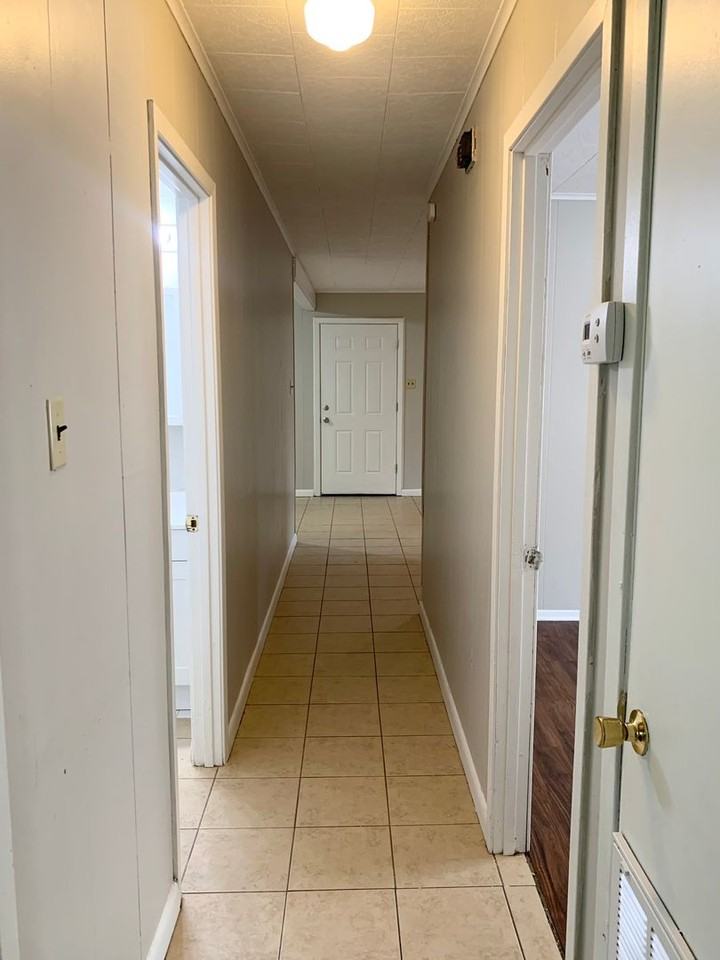321 Bradford Dr - Photo 6 of 15