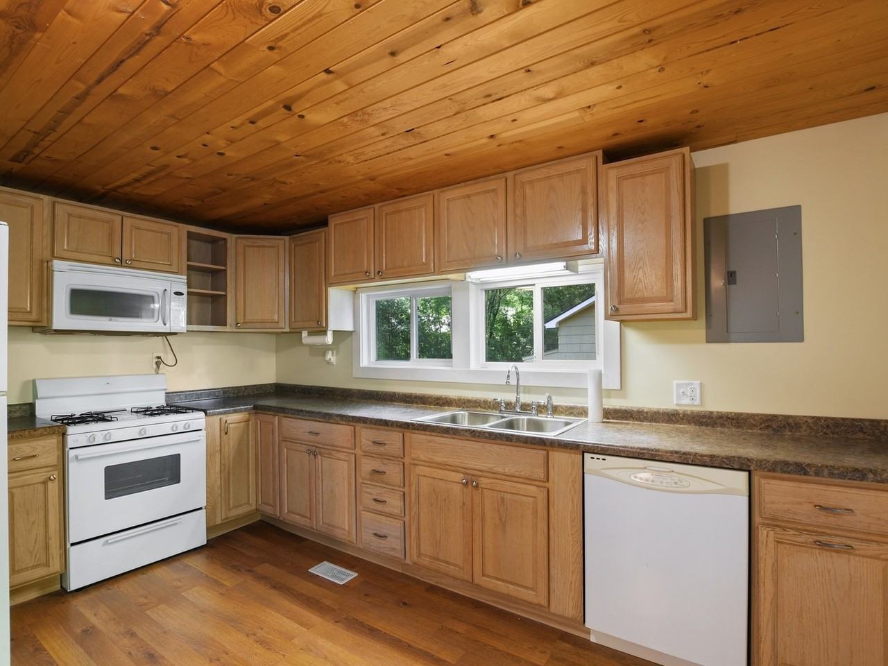 22167 156th St Nw - Photo 4 of 15