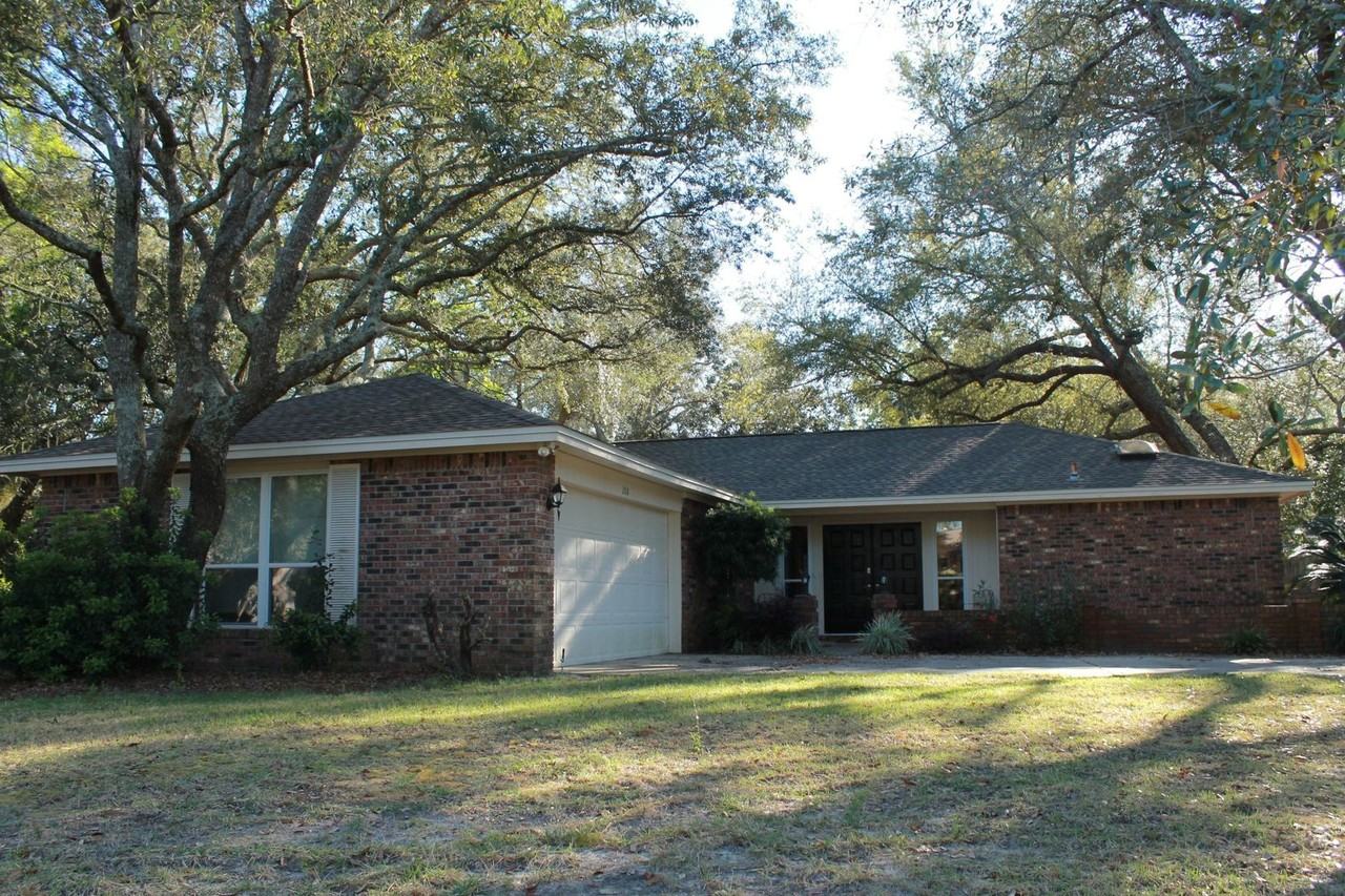 260 Dominica Cir W - Photo 2 of 28