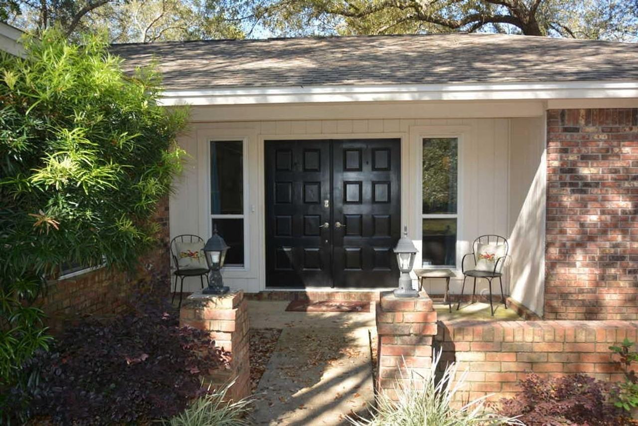 260 Dominica Cir W - Photo 3 of 28