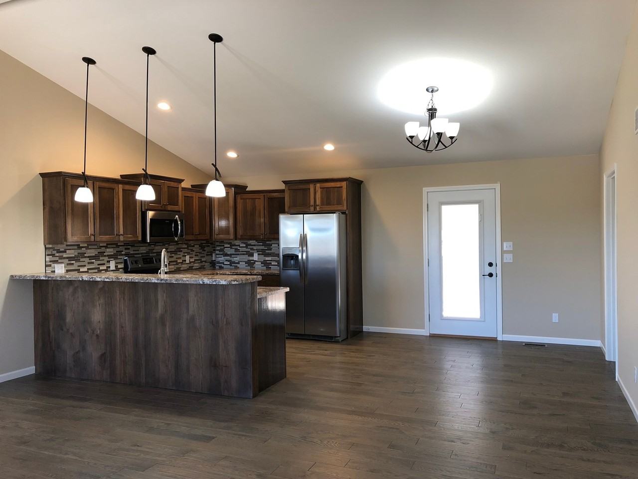 4011 Westminister Dr - Photo 2 of 15