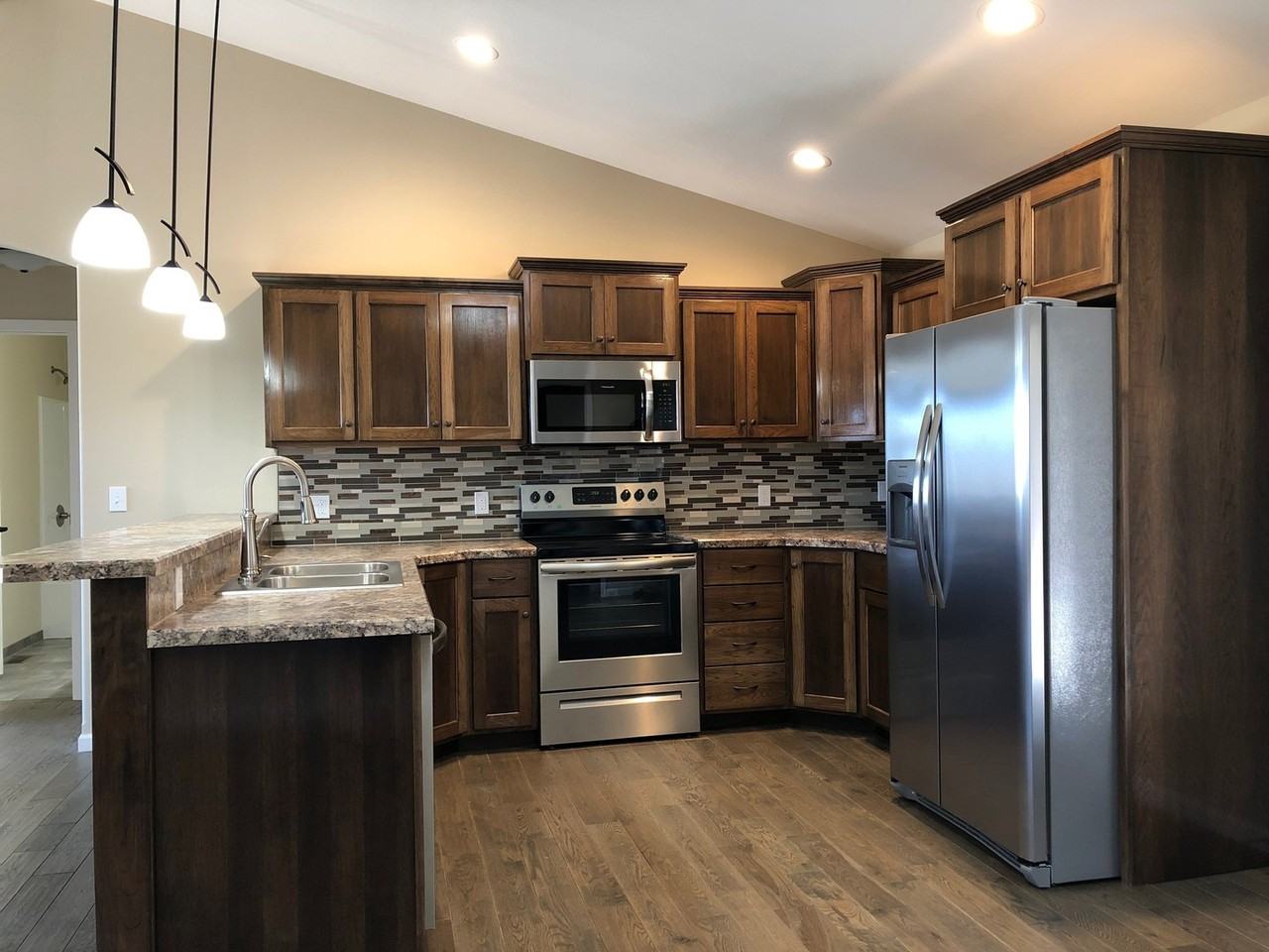 4011 Westminister Dr - Photo 3 of 15
