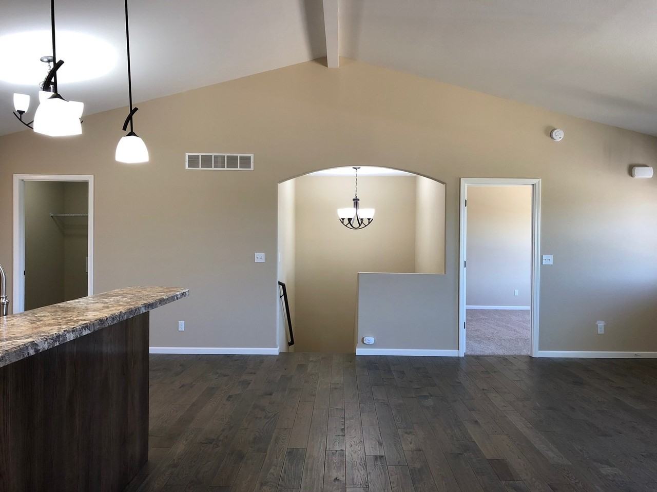 4011 Westminister Dr - Photo 5 of 15
