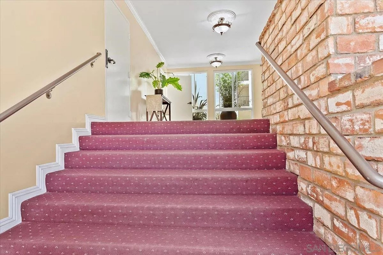 8163 Redlands St #5 - Photo 3 of 20