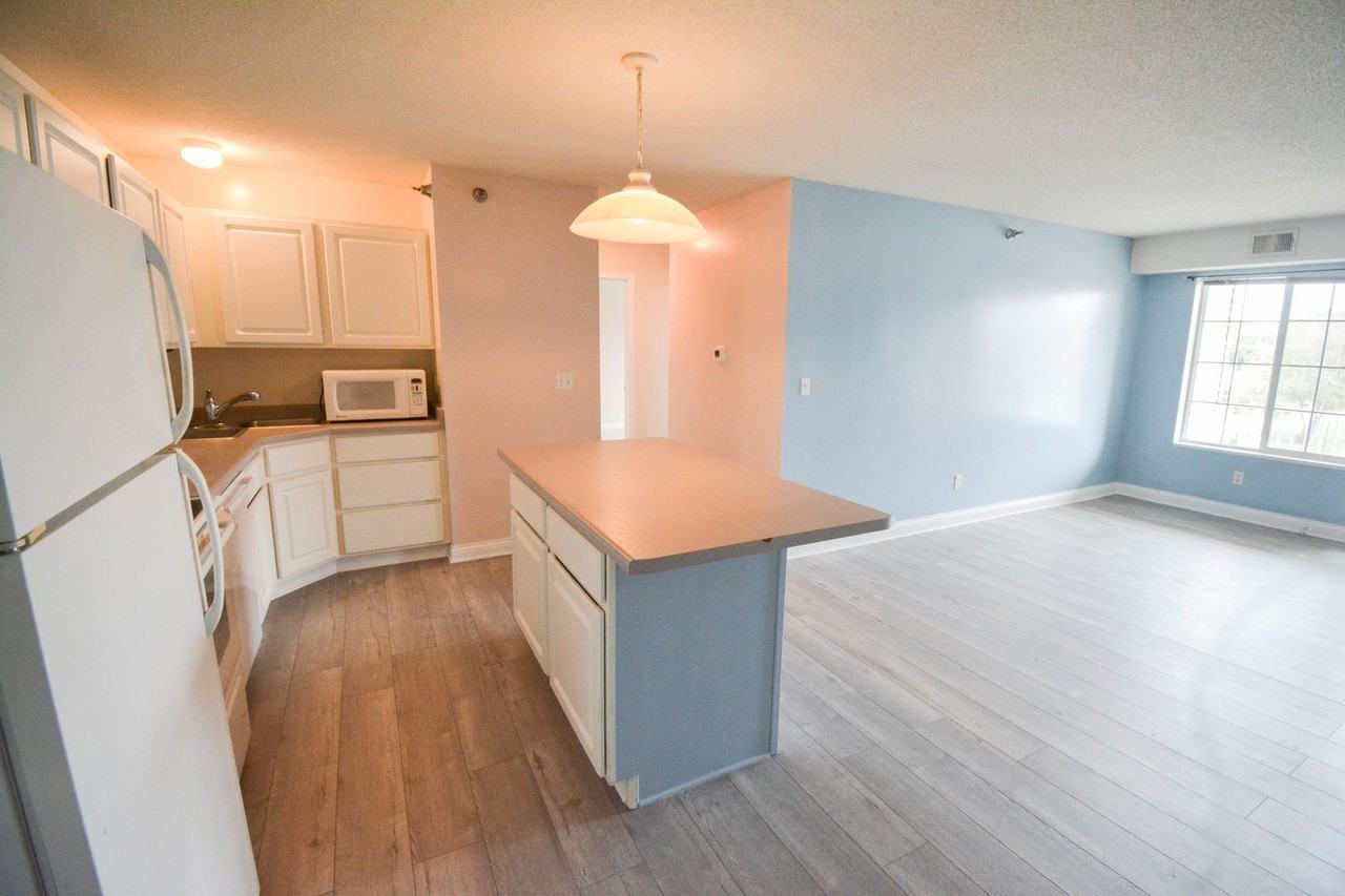 2094 11th Ave Se #D - Photo 2 of 11