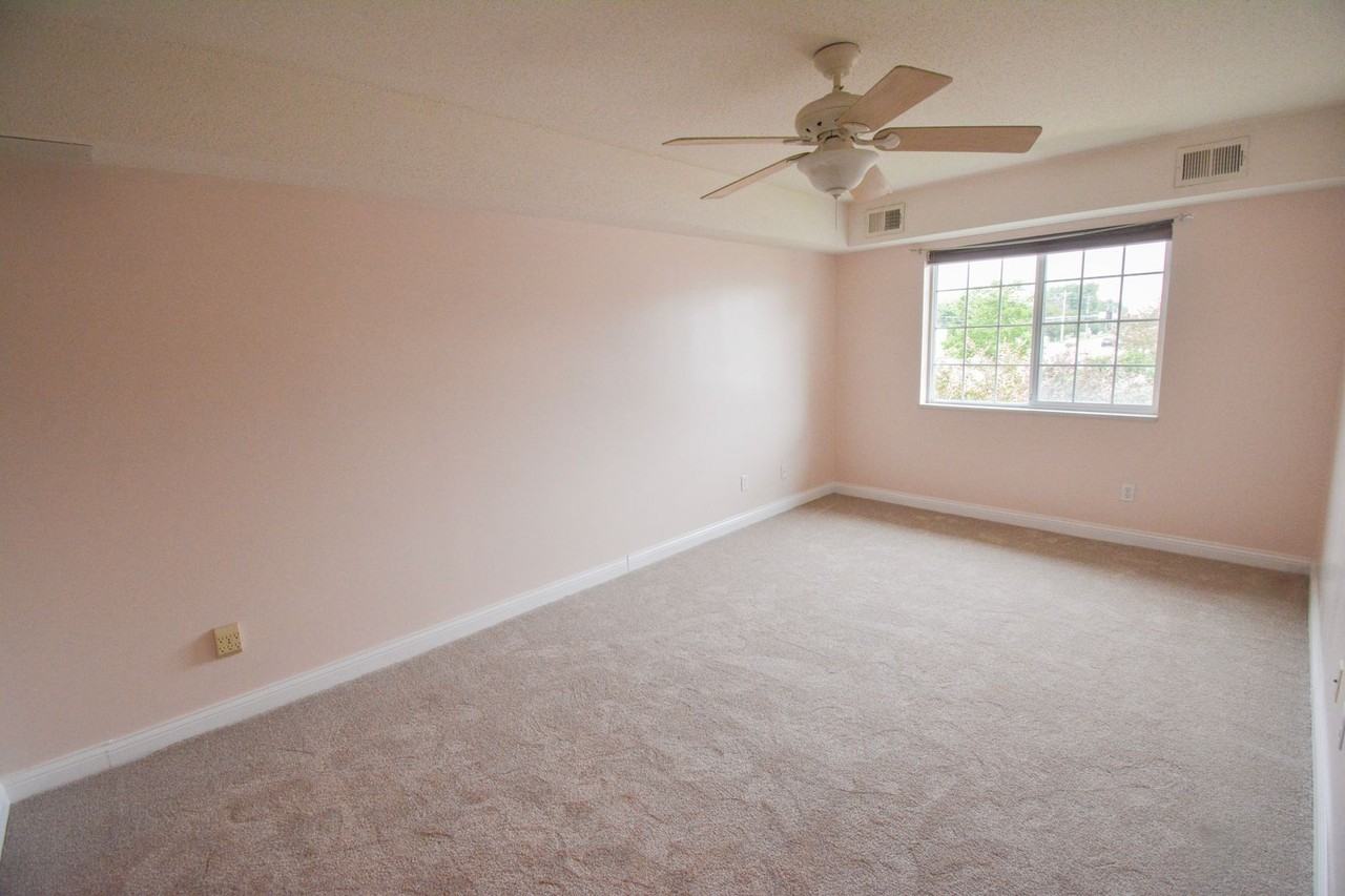 2094 11th Ave Se #D - Photo 6 of 11