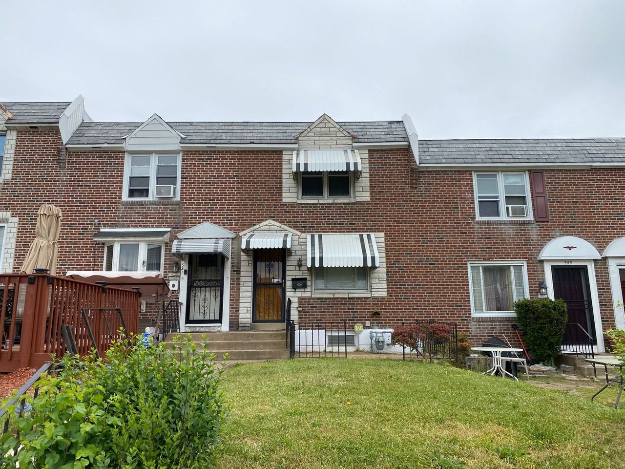 543 S 3rd St - Photo 3 of 25