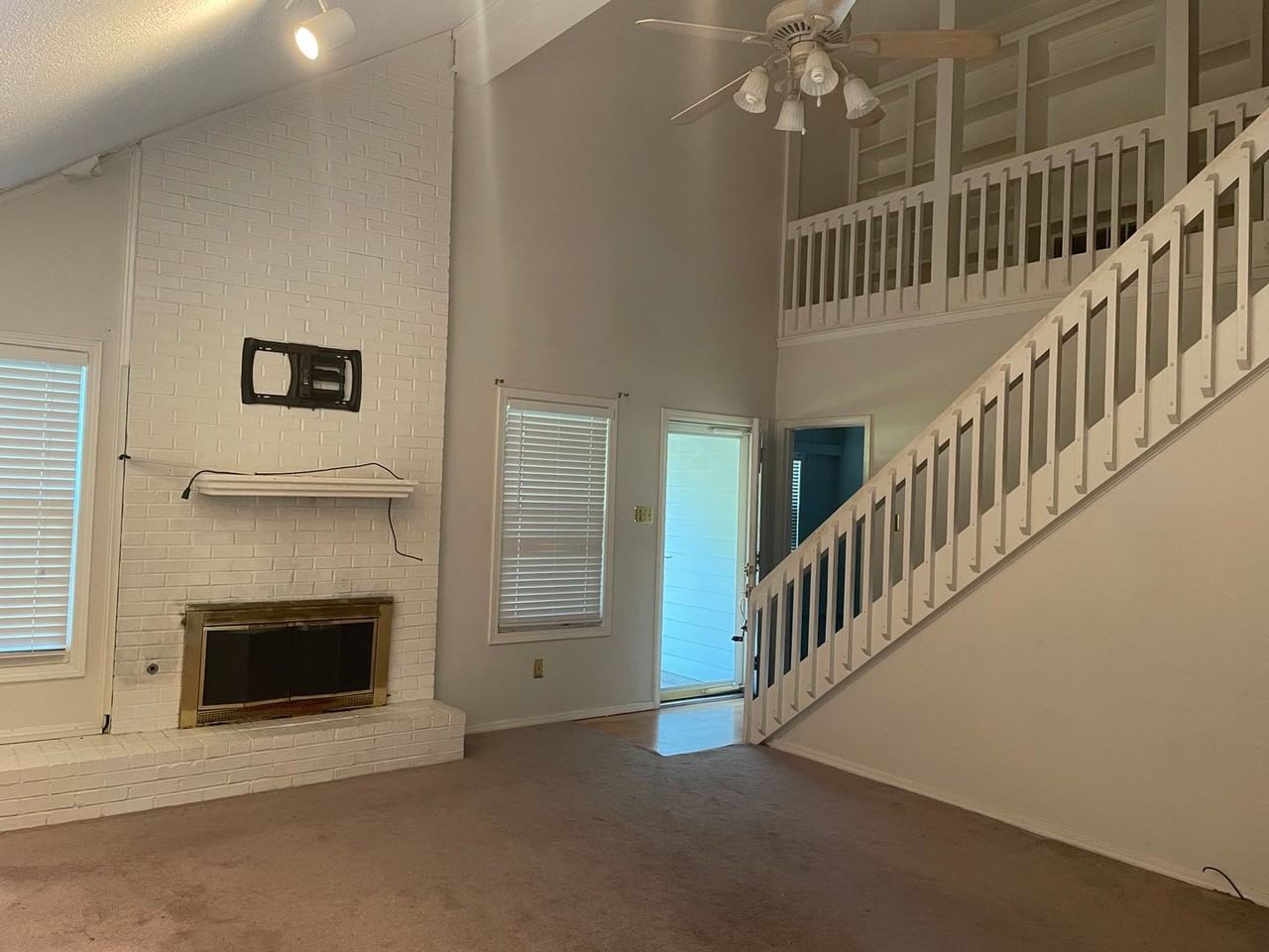 1408 Preston Ct - Photo 2 of 18
